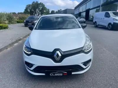 Vendo Renault Clio 2018 - 11850 EUR, 60877 km - AUTO.MOTO.pt