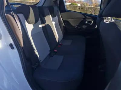 Vendo Toyota Yaris 2018 - 11990 EUR, 105000 km - AUTO.MOTO.pt