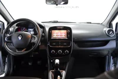 Sell Renault Clio 2016 - 13550 EUR, 109000 km - AUTO.MOTO.pt