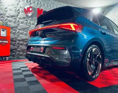 Vendo Cupra Born 2022 - 35990 EUR, 26601 km - AUTO.MOTO.pt