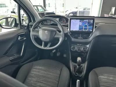 Sell Peugeot 208 2018 - 11990 EUR, 141744 km - AUTO.MOTO.pt