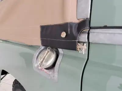 Vendo Land Rover Serie III 1973 - 35000 EUR, 87484 km - AUTO.MOTO.pt