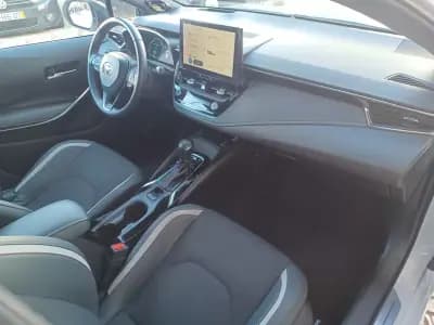 Sell Toyota Corolla 2024 - 34980 EUR, 32465 km - AUTO.MOTO.pt
