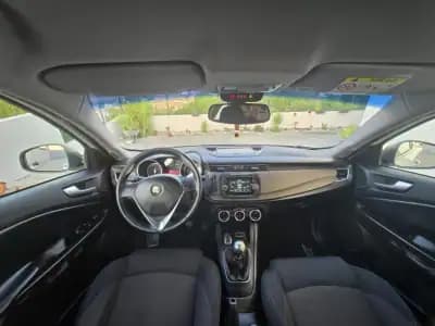 Sell Alfa Romeo Giulietta 2015 - 13500 EUR, 148000 km - AUTO.MOTO.pt