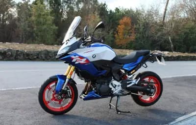 Sell BMW F 900 XR 2025 - 15800 EUR, 100 km - AUTO.MOTO.pt