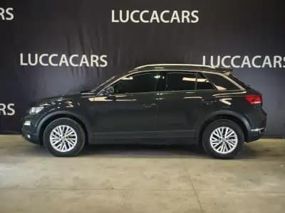 Vendo Volkswagen T-Roc 2019 - 17490 EUR, 147720 km - AUTO.MOTO.pt