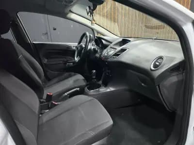 Sell Ford Fiesta 2015 - 10750 EUR, 165000 km - AUTO.MOTO.pt