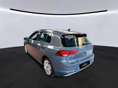 Vendo Volkswagen Golf 2021 - 23990 EUR, 76349 km - AUTO.MOTO.pt