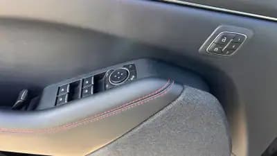 Sell Ford Mustang Mach-E 2023 - 37400 EUR, 15000 km - AUTO.MOTO.pt