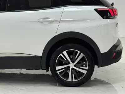 Sell Peugeot 3008 2019 - 18990 EUR, 130000 km - AUTO.MOTO.pt