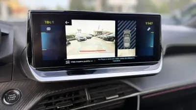 Vendo Peugeot e-2008 2022 - 21900 EUR, 67769 km - AUTO.MOTO.pt