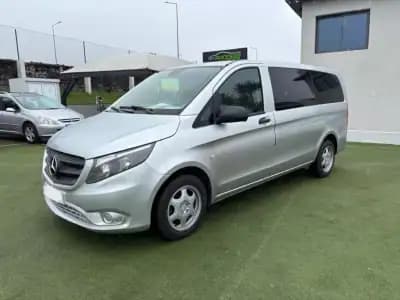 Vendo Mercedes-Benz Vito Tourer 2015 - 28490 EUR, 196000 km - AUTO.MOTO.pt