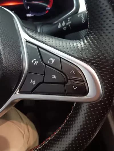 Sell Renault Captur 2022 - 17500 EUR, 77000 km - AUTO.MOTO.pt