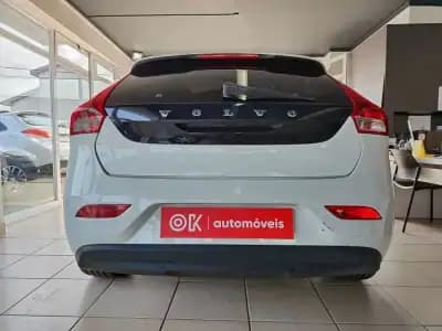 Vendo Volvo V40 2013 - 8350 EUR, 298100 km - AUTO.MOTO.pt