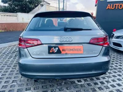 Vendo Audi A3 Sportback 2016 - 13950 EUR, 205548 km - AUTO.MOTO.pt