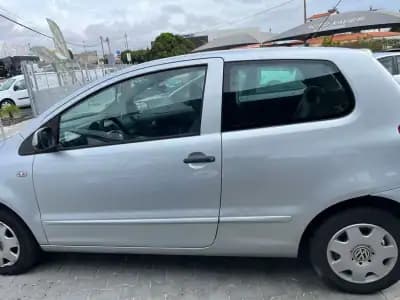 Vendo Volkswagen Fox 2009 - 2750 EUR, 240000 km - AUTO.MOTO.pt