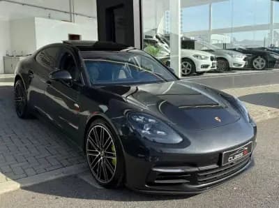 Sell Porsche Panamera 2018 - 74500 EUR, 50941 km - AUTO.MOTO.pt