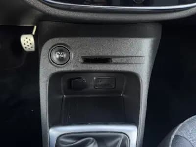 Vendo Renault Captur 2018 - 14500 EUR, 48000 km - AUTO.MOTO.pt