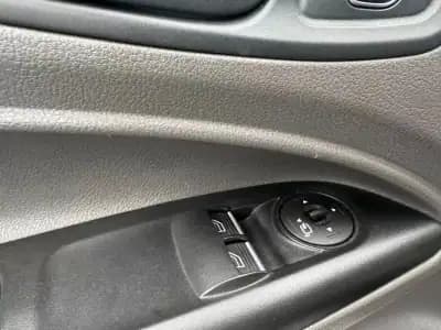 Sell Ford Transit Connect 2019 - 17490 EUR, 99576 km - AUTO.MOTO.pt