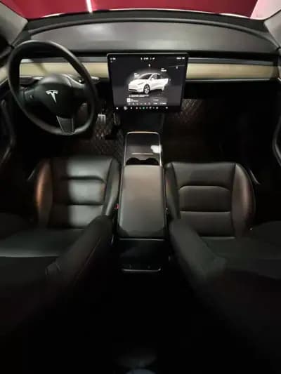 Vendo Tesla Model Y 2022 - 33000 EUR, 80000 km - AUTO.MOTO.pt