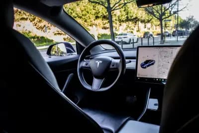 Vendo Tesla Model 3 2020 - 29750 EUR, 73831 km - AUTO.MOTO.pt