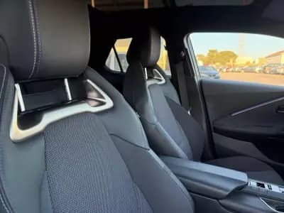 Vendo Toyota C-HR 2023 - 33750 EUR, 30087 km - AUTO.MOTO.pt