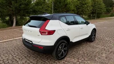 Sell Volvo XC 40 2021 - 24900 EUR, 149000 km - AUTO.MOTO.pt