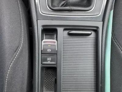 Sell Volkswagen Golf 2019 - 15990 EUR, 95000 km - AUTO.MOTO.pt