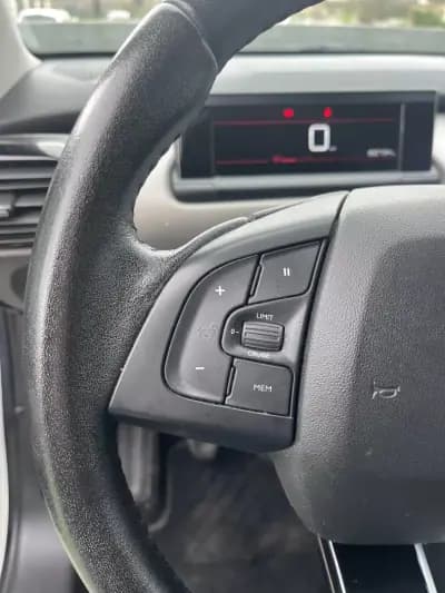 Sell Citroën C4 Cactus 2020 - 14000 EUR, 150000 km - AUTO.MOTO.pt