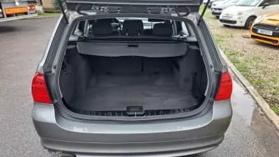 Vendo BMW 320 2010 - 12890 EUR, 157813 km - AUTO.MOTO.pt