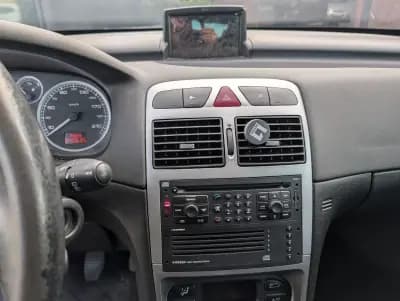 Vendo Peugeot 307 Break 2003 - 1950 EUR, 240635 km - AUTO.MOTO.pt