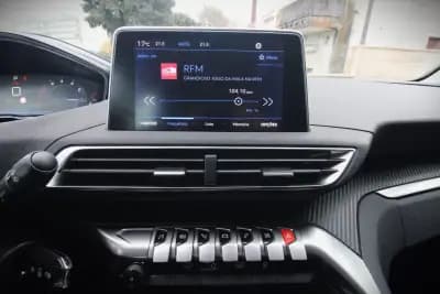 Sell Peugeot 5008 2019 - 16990 EUR, 120000 km - AUTO.MOTO.pt