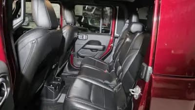 Sell Jeep Gladiator 2021 - 59900 EUR, 125181 km - AUTO.MOTO.pt