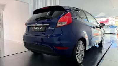 Sell Ford Fiesta 2015 - 8990 EUR, 144693 km - AUTO.MOTO.pt