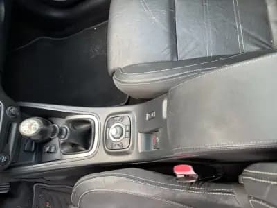 Vendo Renault Mégane CC 2011 - 7750 EUR, 202950 km - AUTO.MOTO.pt