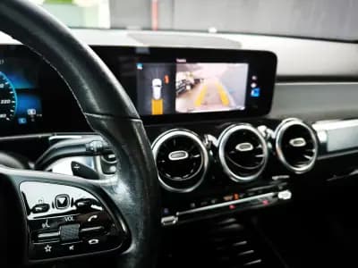 Vendo Mercedes-Benz GLB 180 2020 - 28950 EUR, 143000 km - AUTO.MOTO.pt