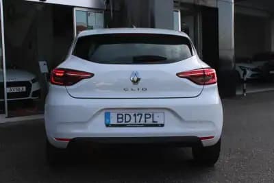 Vendo Renault Clio 2023 - 15900 EUR, 53000 km - AUTO.MOTO.pt