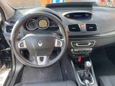Sell Renault Mégane Break 2011 - 7950 EUR, 132851 km - AUTO.MOTO.pt