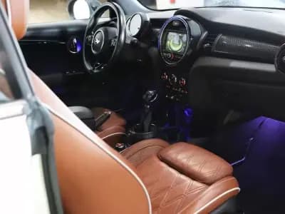 Vendo MINI 2017 - 24900 EUR, 80000 km - AUTO.MOTO.pt