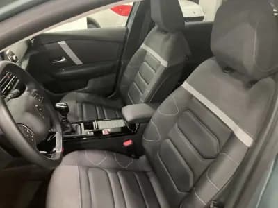 Vendo Citroën C4 2023 - 21500 EUR, 14397 km - AUTO.MOTO.pt