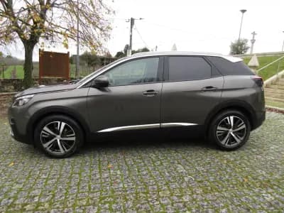 Sell Peugeot 3008 2017 - 18990 EUR, 151000 km - AUTO.MOTO.pt
