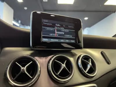 Sell Mercedes-Benz GLA 200 2015 - 21990 EUR, 120000 km - AUTO.MOTO.pt