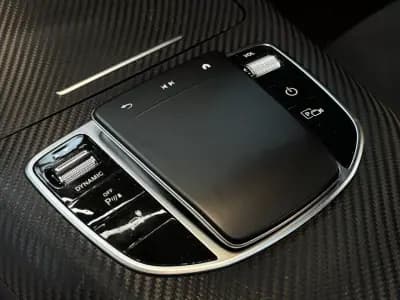 Vendo Mercedes-Benz EQC 2023 - 44990 EUR, 60200 km - AUTO.MOTO.pt