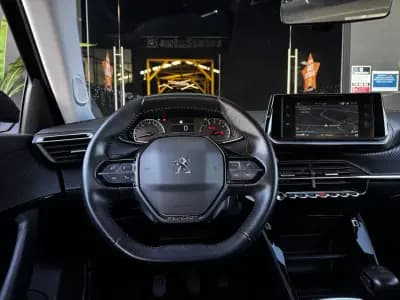 Vendo Peugeot 2008 2020 - 16990 EUR, 140450 km - AUTO.MOTO.pt