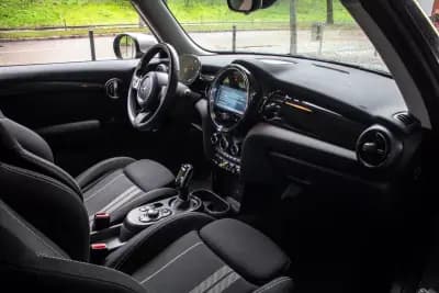 Vendo MINI 2021 - 17980 EUR, 78086 km - AUTO.MOTO.pt