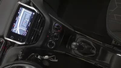 Vendo Peugeot 2008 2019 - 10850 EUR, 40800 km - AUTO.MOTO.pt