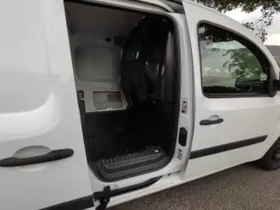 Sell Renault KANGOO 1.5 DCI MAXI BUSINESS 2017 - 9950 EUR, 251230 km - AUTO.MOTO.pt