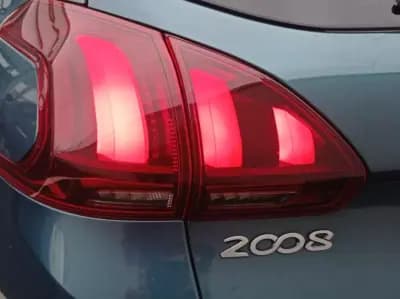 Vendo Peugeot 2008 2016 - 12200 EUR, 107000 km - AUTO.MOTO.pt