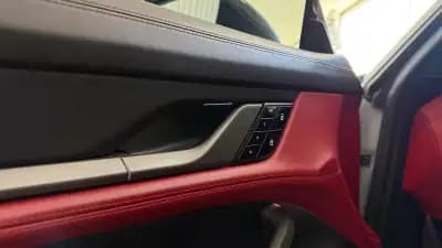 Vendo Porsche Taycan 2020 - 72000 EUR, 96306 km - AUTO.MOTO.pt