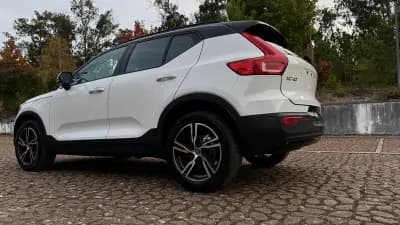 Sell Volvo XC 40 2021 - 24900 EUR, 149000 km - AUTO.MOTO.pt